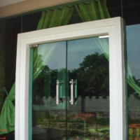 خدمات نصب و تعمیر انواع درب و  شیشه سکوریت در کرج