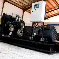 موتور ژنراتور. گاز سوز دائم کار