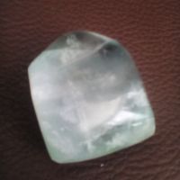 1عدد سنگ فلورین راف 300قیرآطی بفروش می رسد