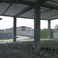 انبار یا کارگاه و مسکونی نیمه کاره در ارومیه