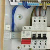 تعمیرات و نصب و برقکاری و سیم کشی ساختمان در مشهد