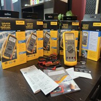 مولتی متر پرتابل مدل87V برند فلوک