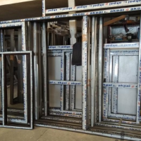 ⁩نصب انواع کرکره داخل شیشه دوجداره