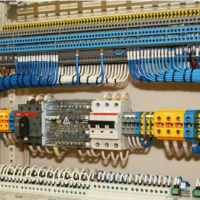 خدمات برق صنعتی و ساختمانی در سراسر مشهد