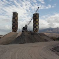 زمین با کاربری صنعتی با مجوز تولید شن و ماسه در قزوین