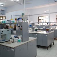 تجهیزات آزمایشگاهی کارخانجات تولید وبسته بندی عسل-لقمان پژوهش