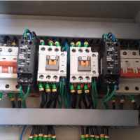 ارایه خدمات برق صنعتی در سنندج