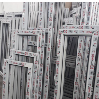 تولیدکننده انواع توری های پلیسه ای