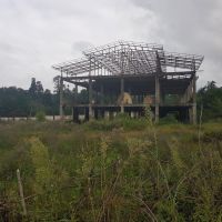 فروش هتل در جاده ۲۰۰۰ به صورت نیمه کاره