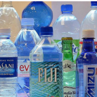 پخش انواع آّب معدنی در استان به صورت عمده 