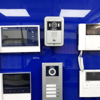 نصب و تعمیر تخصصی انواع آیفون های صوتی و تصویری در تهران