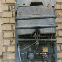 خدمات نصب و تعمیر آبگرمکن های گازی و برقی در آبادان