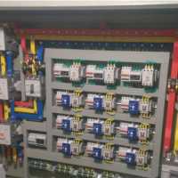 ارایه خدمات برق صنعتی و تابلو در اصفهان