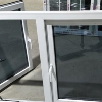 نصب و تعمیر توری پلیسه و پنجره UPVC در تهران