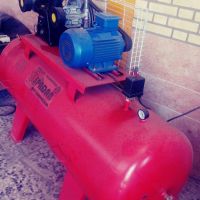 فروش و تعمیر انواع پمپ بادهای صنعتی ، پزشکی و کارگاهی
