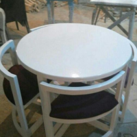 تولید و پخش انواع میز های غذا خوری