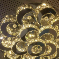 طراحی و تولید لوستر کریستالی مدرن در اراک