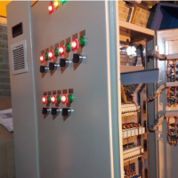 نصب و تعمیر انواع تابلوهای برق صنعتی در مشهد