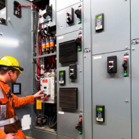 خدمات برق صنعتی در مشهد