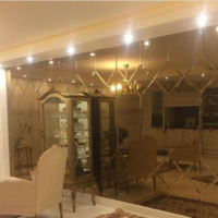 تولیدی  آینه های دکوراتیو در رنگ ها و طرح های متنوع