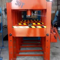 تولید و فروش دستگاه پرس در اصفهان