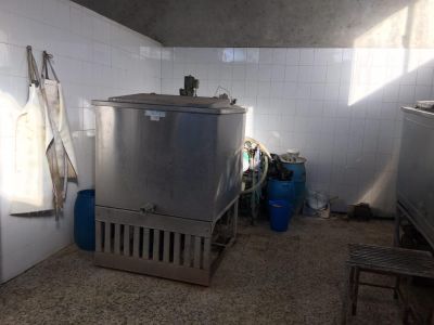 فروش 3هکتار گاوداری  درگیلان زیر قیمت ( فروش فوری )3