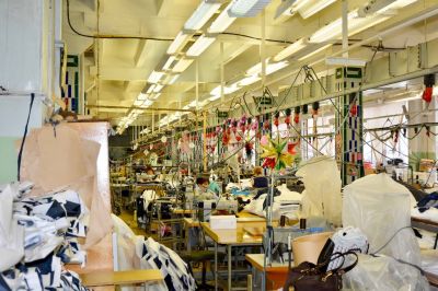 فروش تولیدی پوشاک در  کشور روسیه 1000 کیلومتری ورشو2