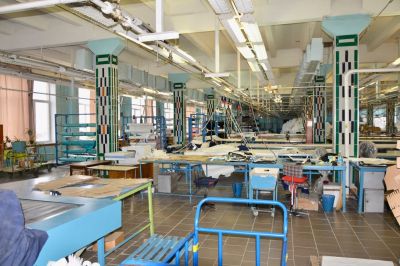 فروش تولیدی پوشاک در  کشور روسیه 1000 کیلومتری ورشو3