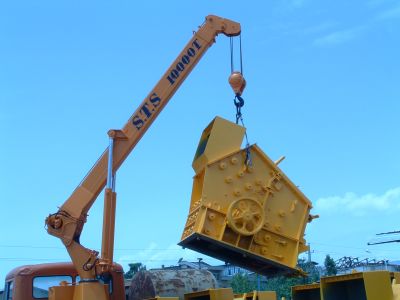 سازنده جرثقیل پشت کامیونی مدل STS 10000T0