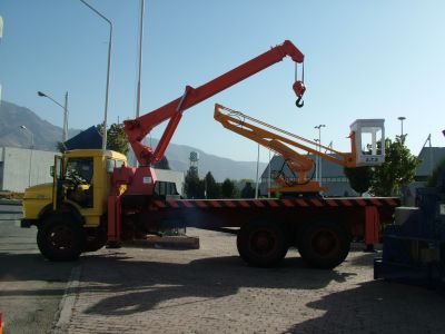 ساخت جرثقیل پشت کامیونی مدل STS 10000T0