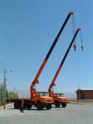 سازنده جرثقیل پشت کامیونی  مدل STS15000T0