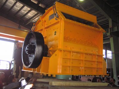 فروشنده سنگ شکن های مدل MCM 350 B0