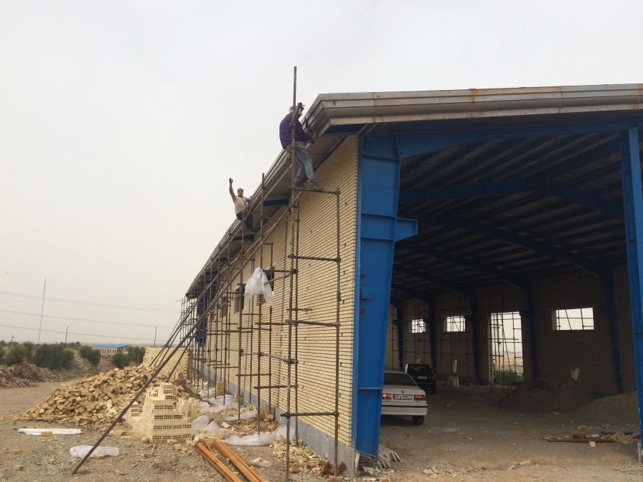 ساخت و اجرای سوله و  خرپا و پوشش سقف سوله1