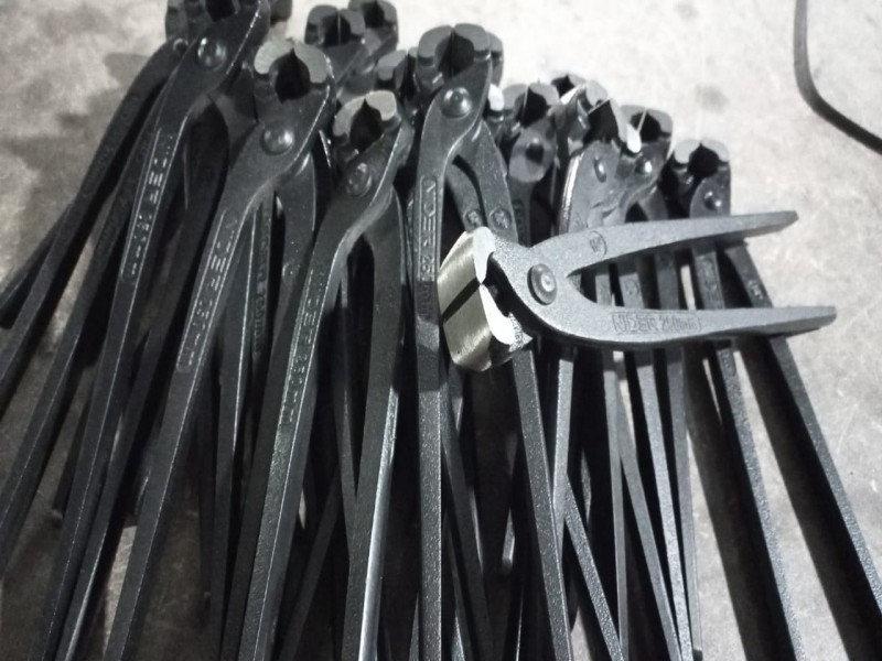 فروش خط تولید آچار فرانسه و گاز انبر5