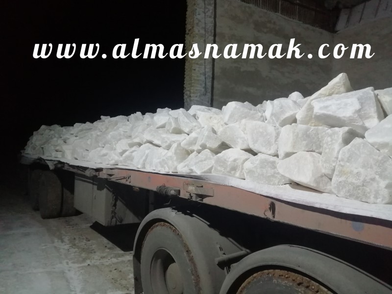 خرید سنگ نمک. سنگ نمک دامی.سنگ نمک ازمایشگاهی.نمک سختیگیر. نمک خلوص بالا1