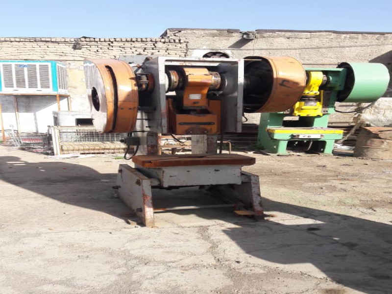 خریدار ماشین آلات صنعتی3