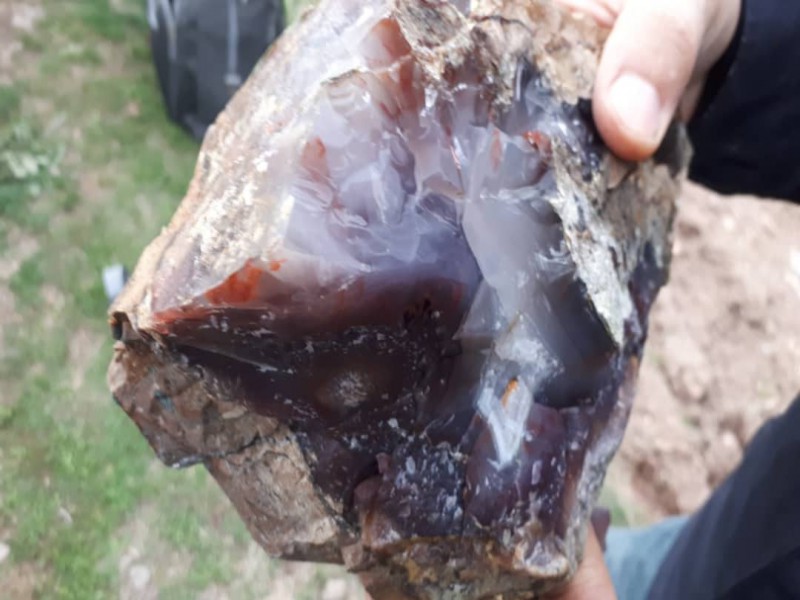 فروش معدن سنگهای زینتی2