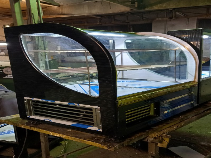 فروش یخچال شو کیک کافی شاپ9