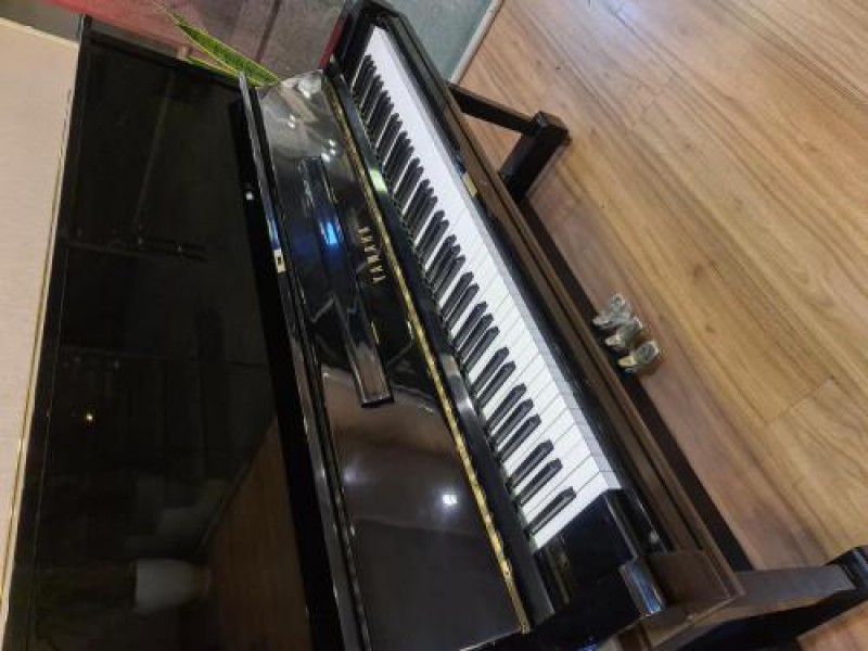 فروش پیانو آکوستیک دست دوم تهران0
