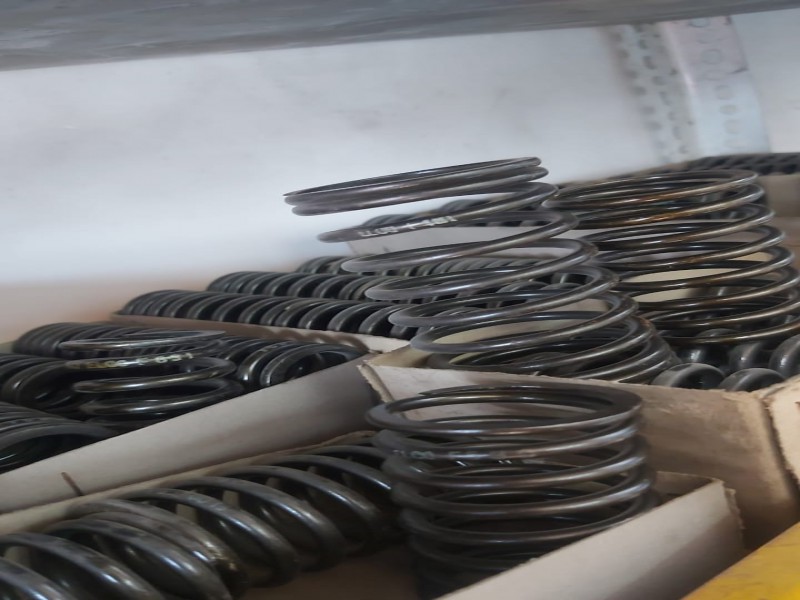 تولید فنر فشاری دو سر سنگ شاهین فنر0