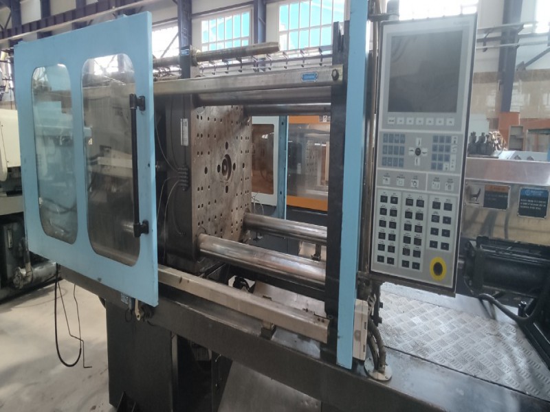 دستگاه تزریق 200 تن هایتین شرکت شایان اعتماد2