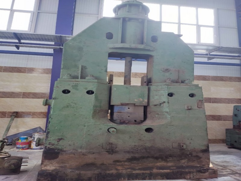 پتک ۱۶۰۰ کیلو آیدا دروازه‌ای شرکت شایان اعتماد3