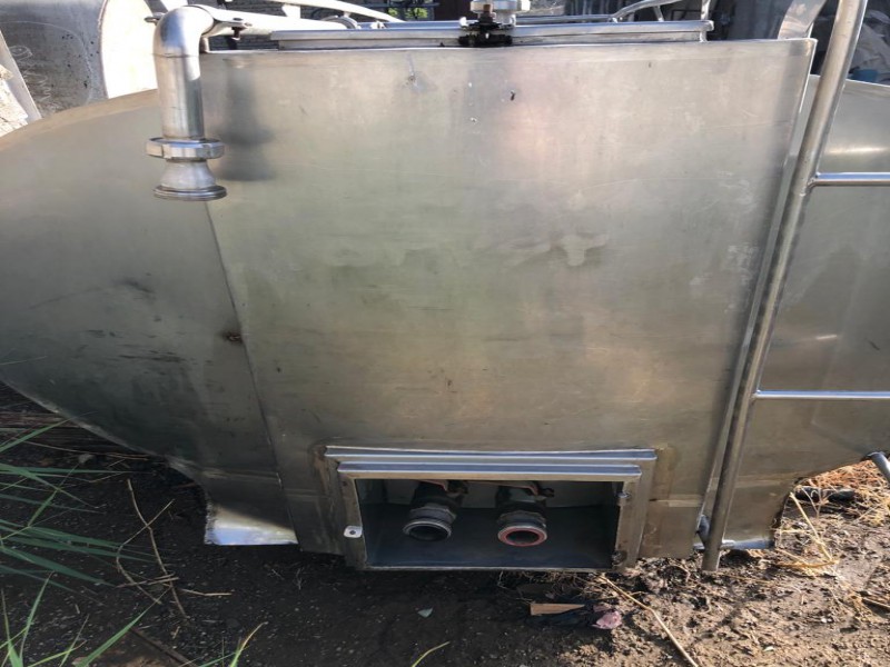 تانک حمل شیر 2/5 تن2