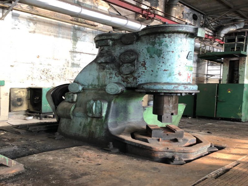 فروش دستگاه پتک سی فریم 750 کیلو روس1