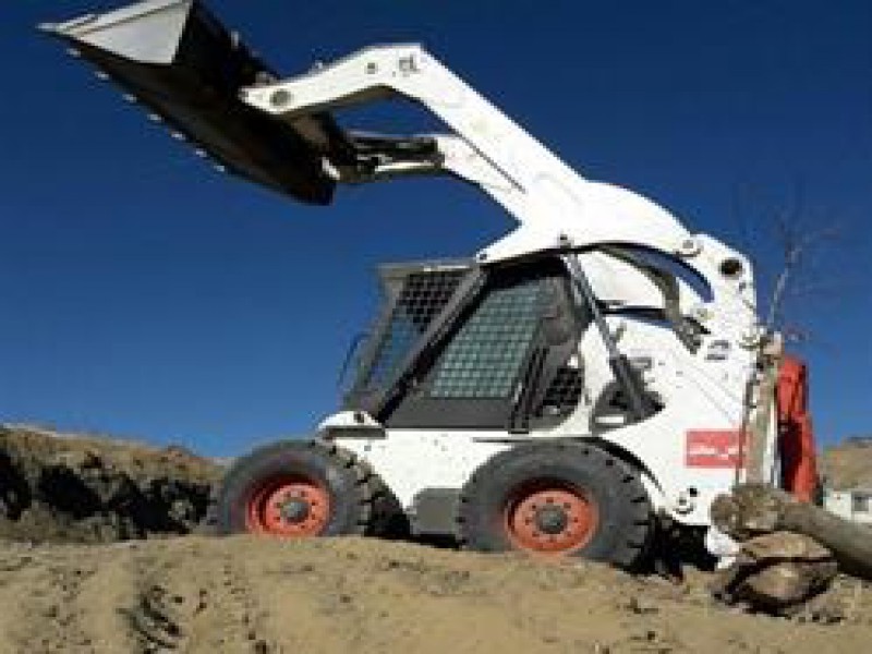 اجاره بابکت جهت مسطح کردن زمین0