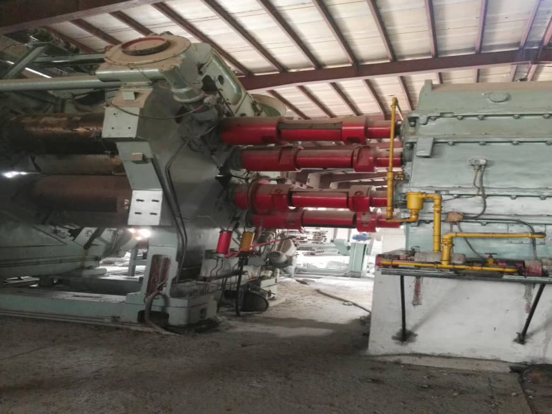 خرید انواع ماشین الات صنعتی0