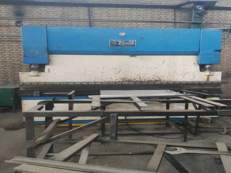 خرید انواع ماشین الات صنعتی4