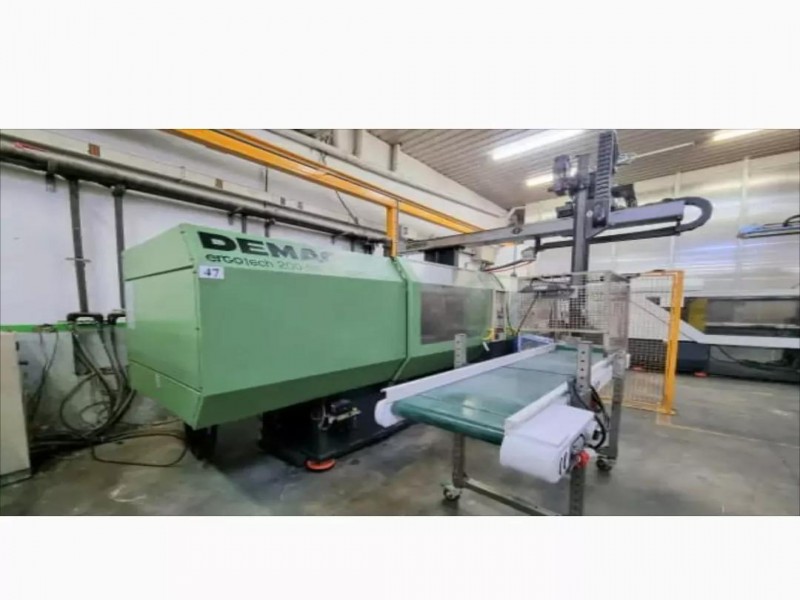 دستگاه تزریق پلاستیک 200 تن دماگ0