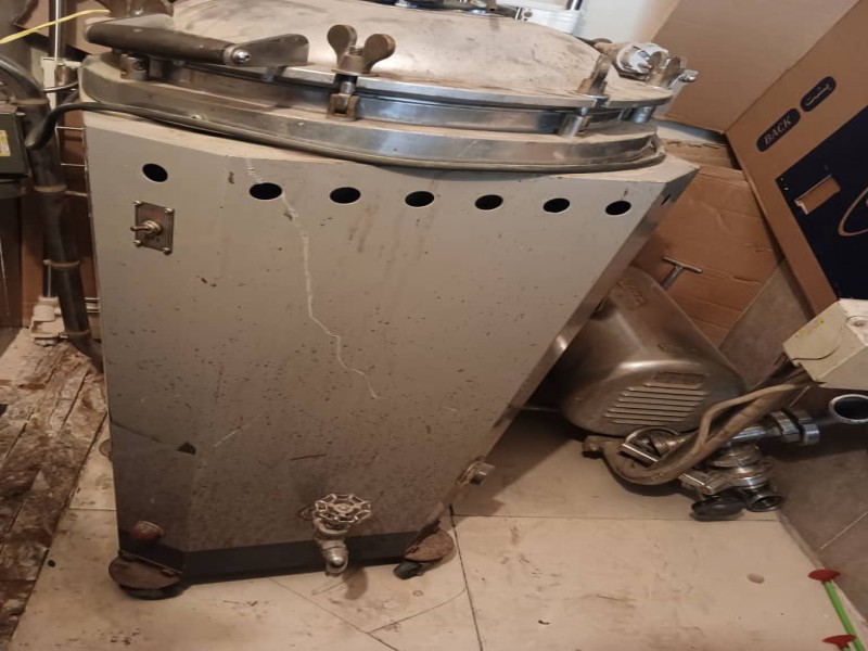 اتوکلاو آزمایشگاهی0