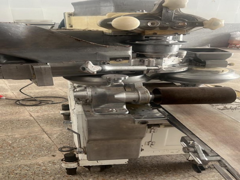 دستگاه کلوچه زن رئون0